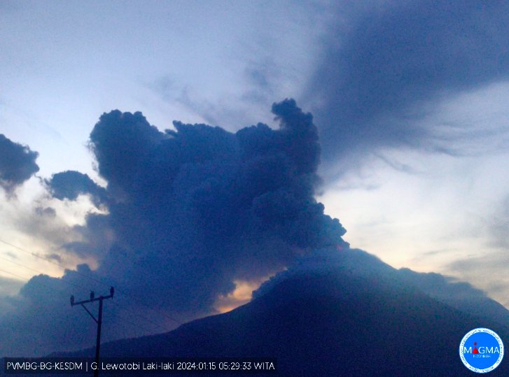 Gunung Lewotobi Laki-laki Kembali Erupsi, Warga Diingatkan Waspada