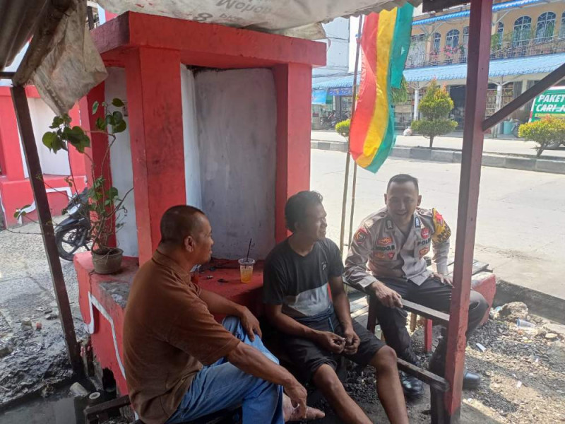 Sambangi Warga, Polsek Tembilahan Hulu Minta Peran Aktif Sukseskan Pilkada 2024