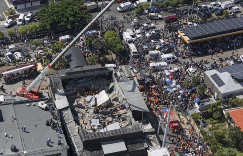 Saat Konser Musik, Atap Kelab Malam Ambruk 66 Orang Tewas