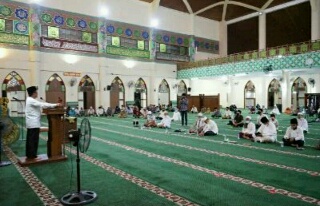 Peringati Isra Miâ€™raj di Siak, Sekda Arfan Ajak Jamaah Selalu Bersyukur