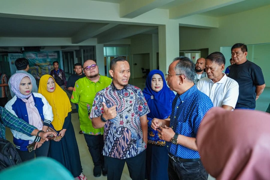 Sampaikan Permohonan Maaf, Wako Agung Janji Percepat Revitalisasi Pasar Bawah Demi Pedagang