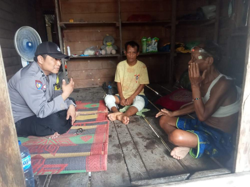 Cooling System Jelang Pilkada 2024 Bhabinkamtibmas Polsek Kandis Berikan Sosialisasi ke Masyarakat