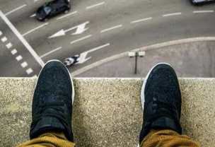 Mahasiswa Nekat Lompat dari Lantai 11 Hotel