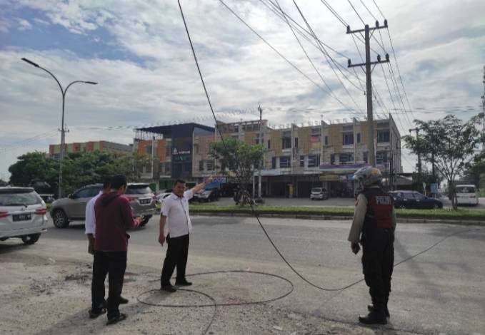 Sejumlah Tiang Fiber Optik Disegel Satpol PP, Beri Waktu 3 Hari Lengkapi Izin