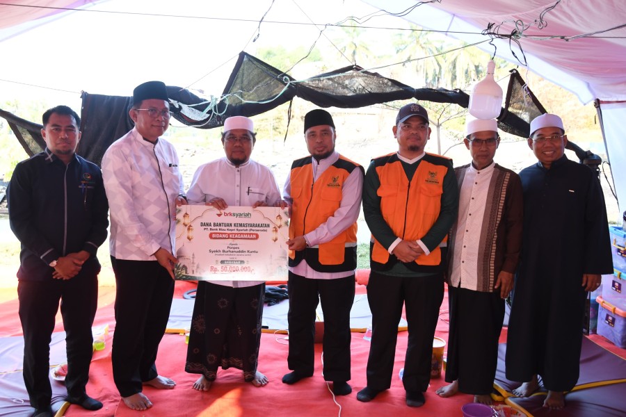 HUT Ke-81 RI, BRK Syariah dan UPZ Salurkan Bantuan untuk Ponpes Syekh Burhanuddin Kuntu Pasca Kebakaran