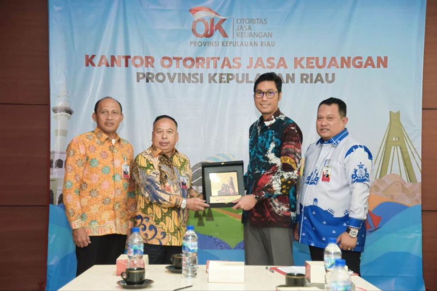 BRK Syariah Bersama OJK Kepri Dorong Literasi Keuangan melalui GENCARKAN