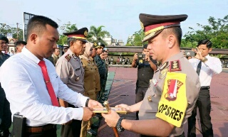 Bantu Polri dalam Penanganan Satwa, Puluhan Personil Terima Penghargaan