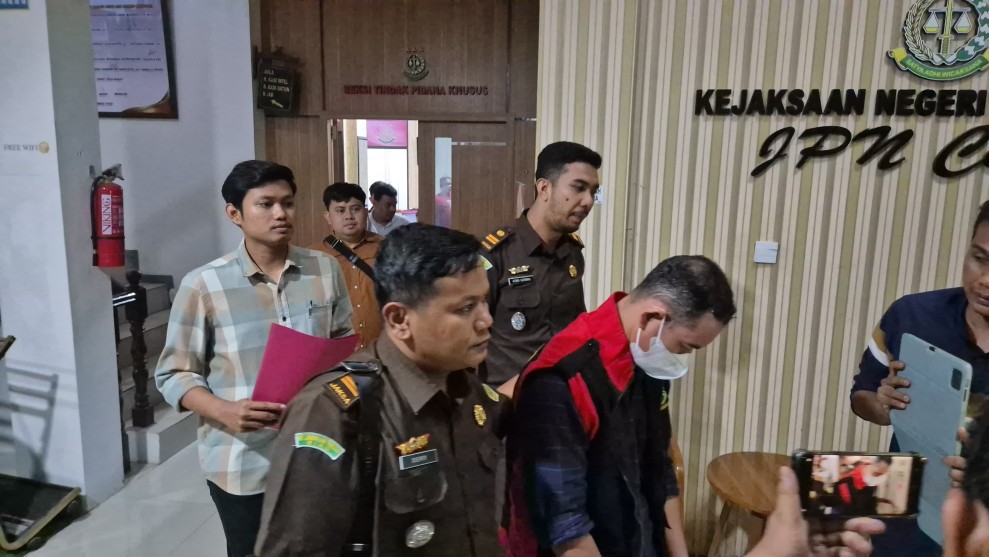 Direktur CV Berkah Makmur Ditetapkan Tersangka  Kasus Pupuk Bersubsidi, Kejari Rohul Langsung Lakukan Penahanan