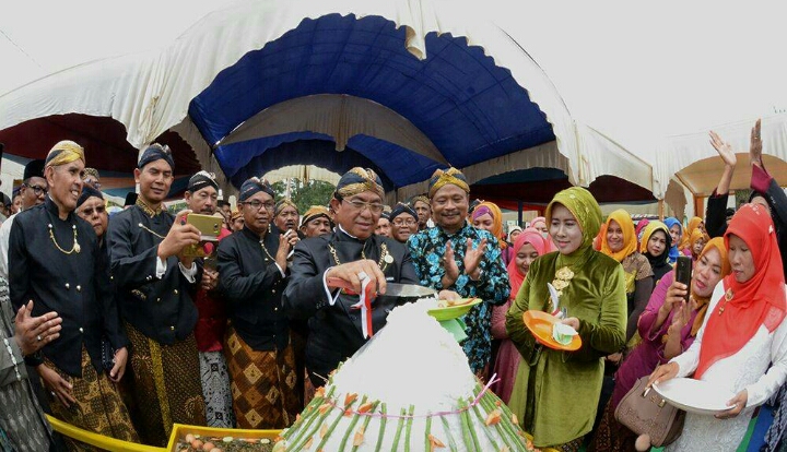 Bupati Inhil Ajak Tingkatkan Kebersamaan