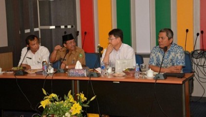 Tawarkan Kerjasama Penelitian Abrasi di Pulau Bengkalis