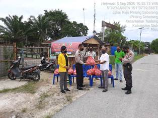 Polsek Tualang & TNI Bangun Dapur Umum untuk Masyarakat Terdampak Covid-19
