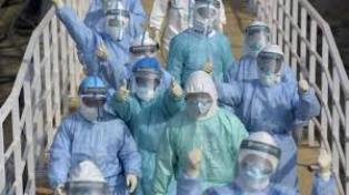 APD Langka, Tenaga Medis 'Bertaruh Nyawa'