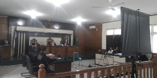 Sidang Vonis Suap Amril Mukminin Ditunda, Ini Penyebabnya